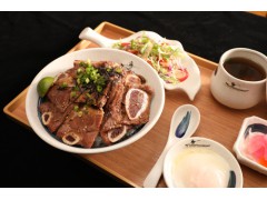 日式燒肉丼飯加盟，開(kāi)家兀島燒肉丼飯加盟費(fèi)多少