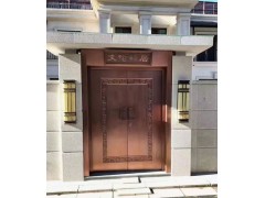 銅門主要安裝在高端住宅入戶、景區(qū)/文旅建筑主入口銅門